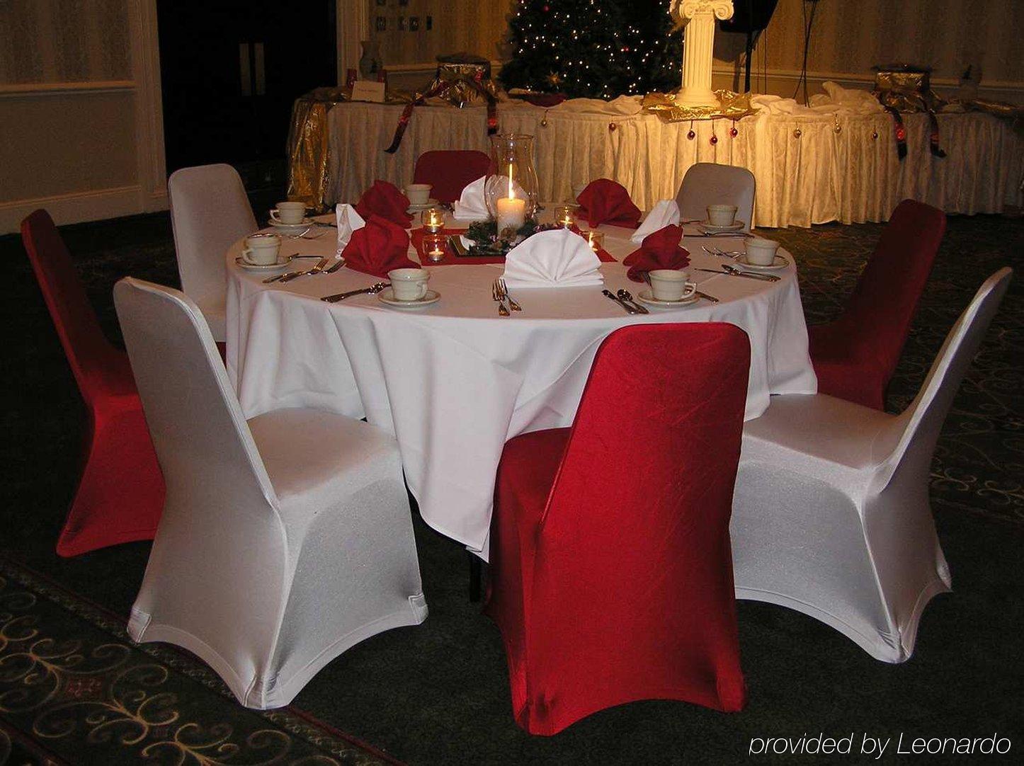 ดับเบิลทรี บาย ฮิลตัน ชาร์ลอตวิลล์ Hotel ชาร์ลอตต์สวิลล์ ร้านอาหาร รูปภาพ