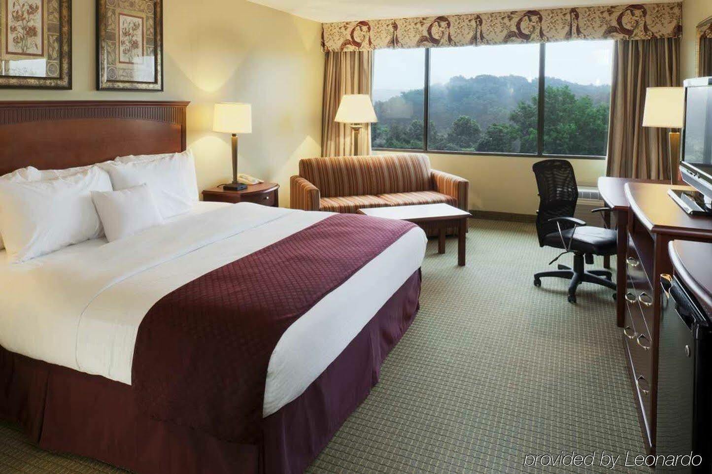 ดับเบิลทรี บาย ฮิลตัน ชาร์ลอตวิลล์ Hotel ชาร์ลอตต์สวิลล์ ภายนอก รูปภาพ
